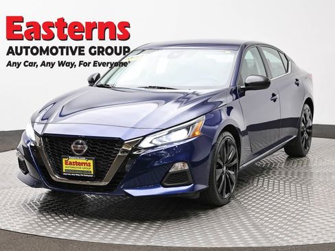 Used 2021 Nissan Altima 2.5 SR AWD/4WD image 1