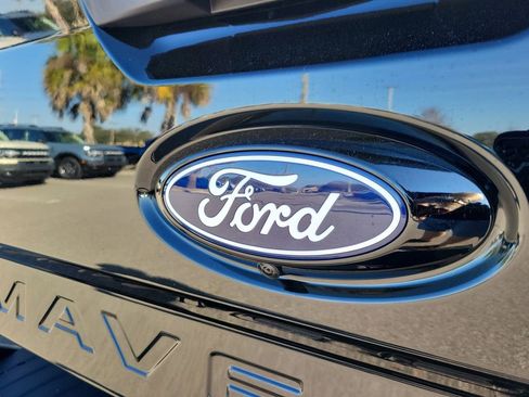 New 2026 Ford Maverick Lobo AWD/4WD image 7