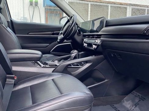 Used 2023 Kia Telluride S image 19