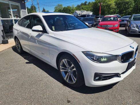 Used 2018 BMW 330i Gran Turismo xDrive AWD/4WD image 3