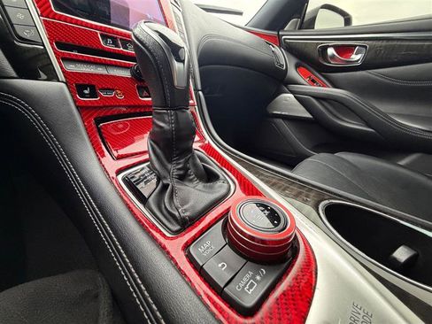 Used 2017 INFINITI Q60 3.0t w/ Premium Plus Package 3.0T image 19