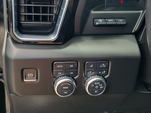 Used 2023 GMC Sierra 1500 Denali w/ Denali Reserve Package AWD/4WD image 26