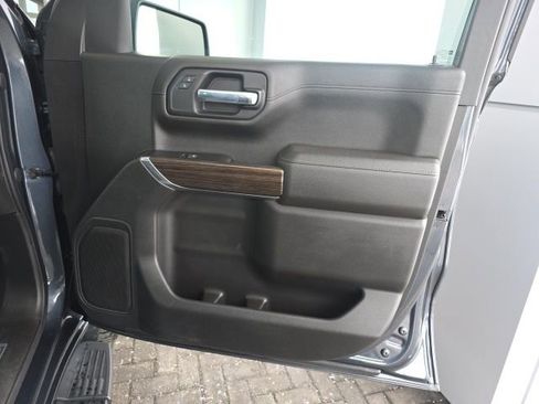 Used 2021 Chevrolet Silverado 1500 LT Trail Boss image 9