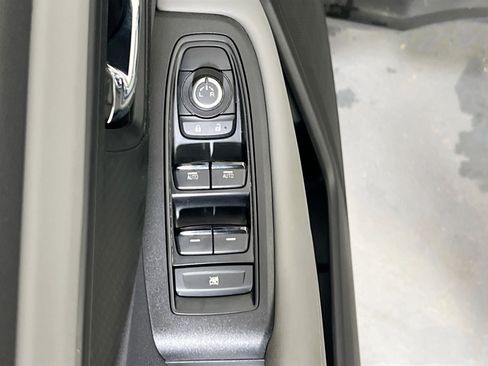 Used 2023 Subaru Outback Premium image 18