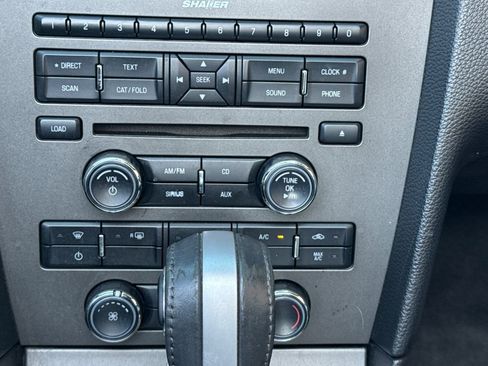 Used 2013 Ford Mustang Premium image 19