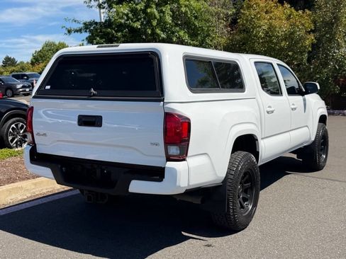 Used 2022 Toyota Tacoma SR AWD/4WD image 7