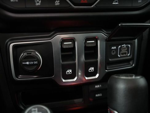 Used 2021 Jeep Wrangler Sport AWD/4WD image 24