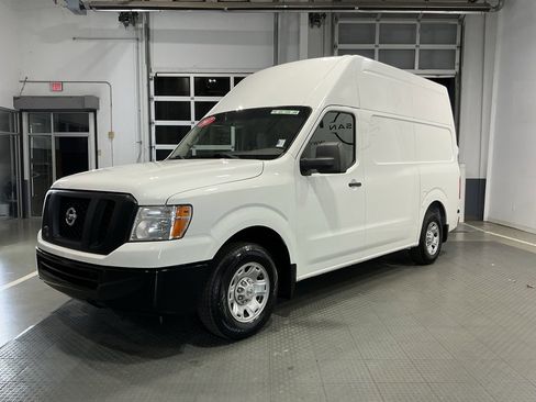 Used 2017 Nissan NV 2500 SV w/ Technology Package image 3