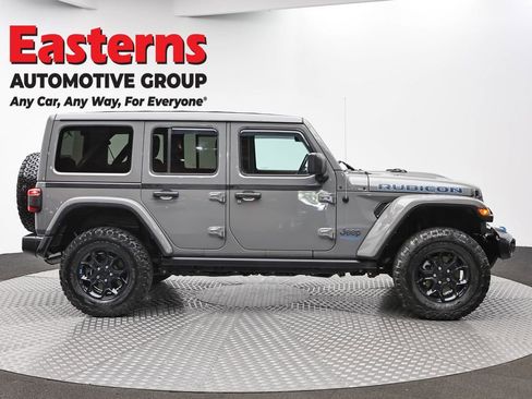 Used 2022 Jeep Wrangler Unlimited Rubicon 4xe w/ Cold Weather Group AWD/4WD image 4