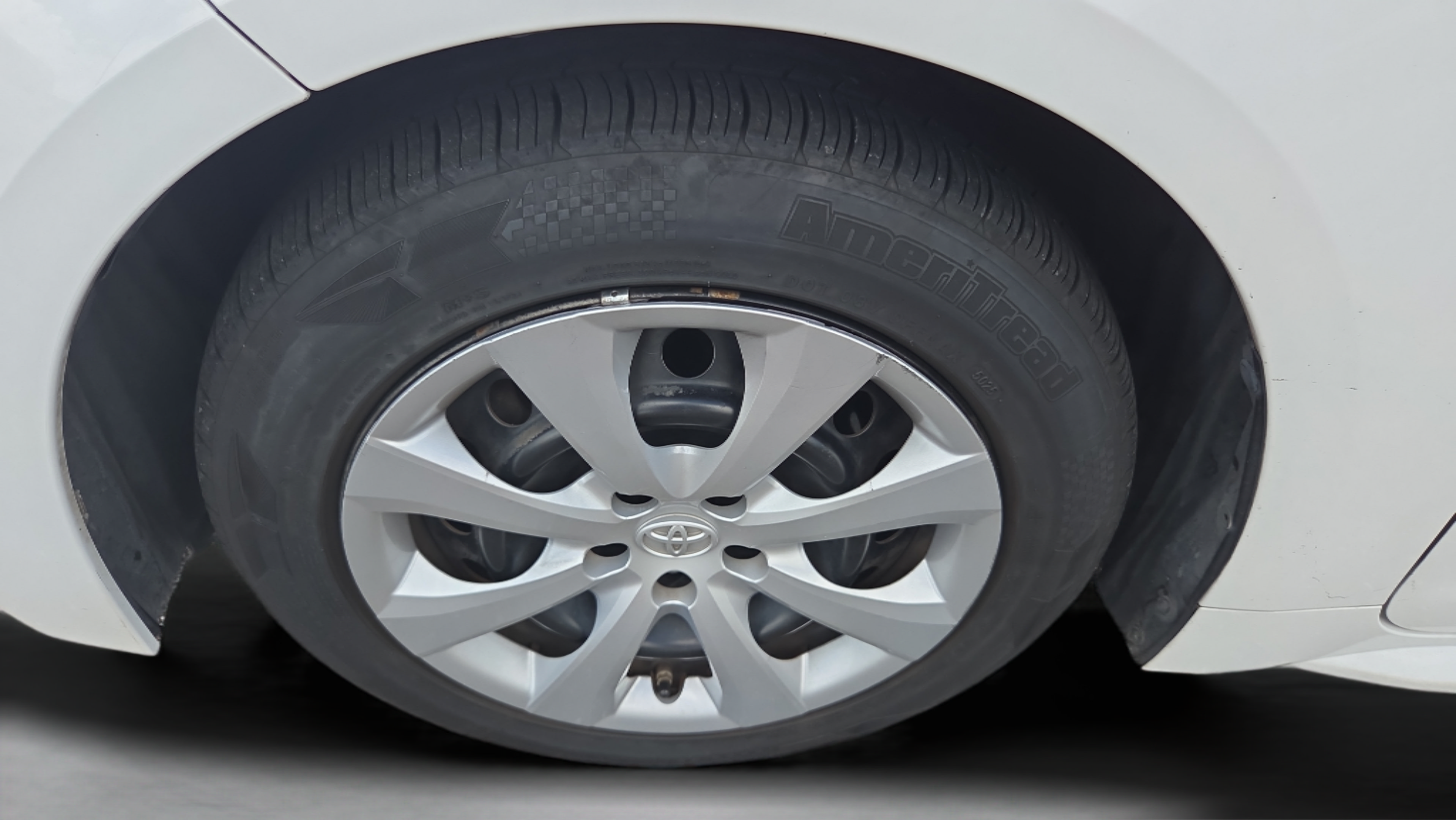 Used 2022 Toyota Corolla LE FWD image 9