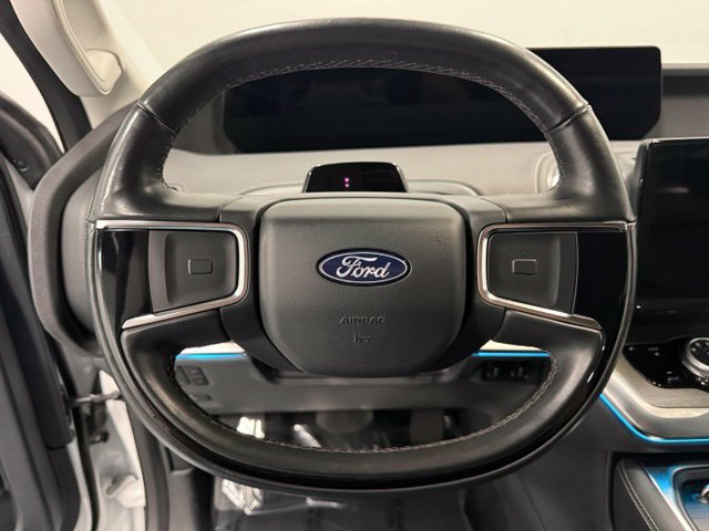 Used 2025 Ford Expedition Max Platinum AWD/4WD image 13