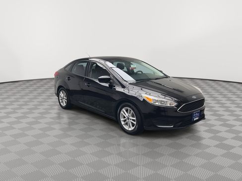 Used 2018 Ford Focus SE image 25
