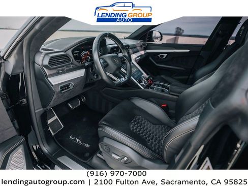 Used 2020 Lamborghini Urus AWD/4WD image 5