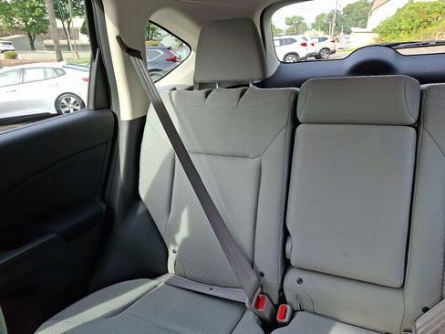 Used 2015 Honda CR-V LX image 18