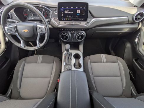 Used 2025 Chevrolet Blazer LT image 17