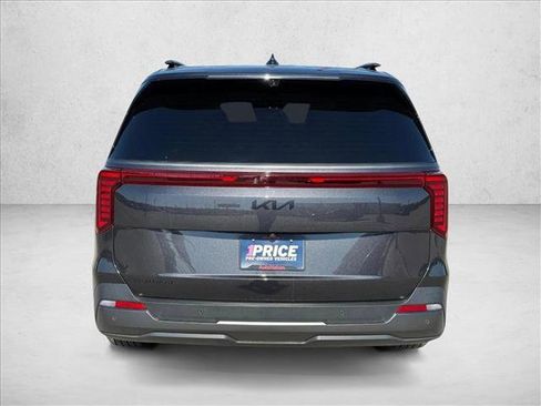 Used 2025 Kia Carnival SX Prestige FWD image 5
