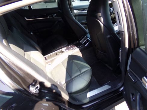 Used 2014 Porsche Panamera S image 24