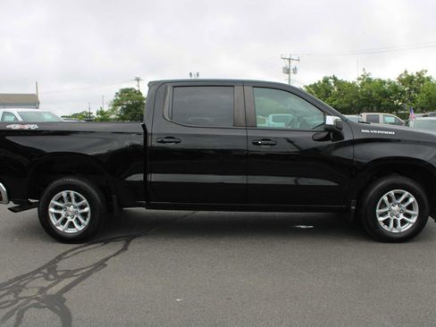 Used 2023 Chevrolet Silverado 1500 LT AWD/4WD image 8
