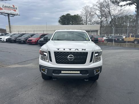 Used 2017 Nissan Titan PRO-4X w/ Pro-4x Convenience Package image 4