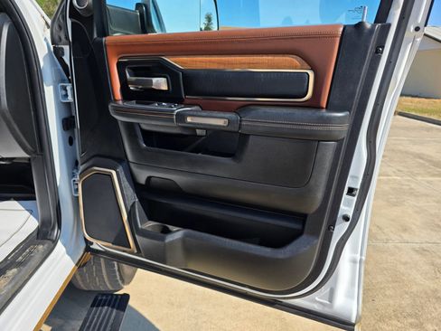 Used 2020 RAM 2500 Limited image 21