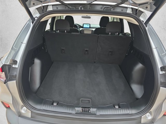 Used 2022 Ford Escape SE w/ SE Sport Appearance Package FWD image 6