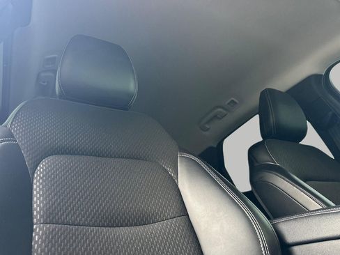 Used 2025 Ford Escape SE FWD image 13