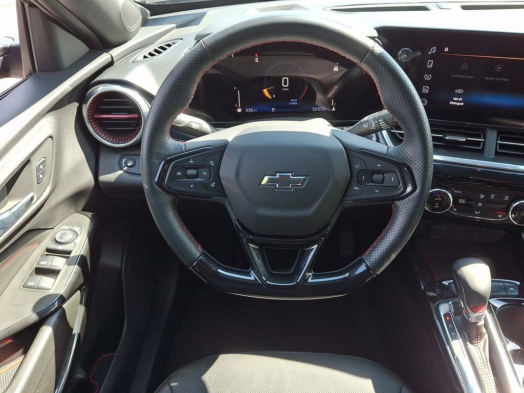 Used 2024 Chevrolet Trax RS w/ Driver Confidence Package FWD image 2