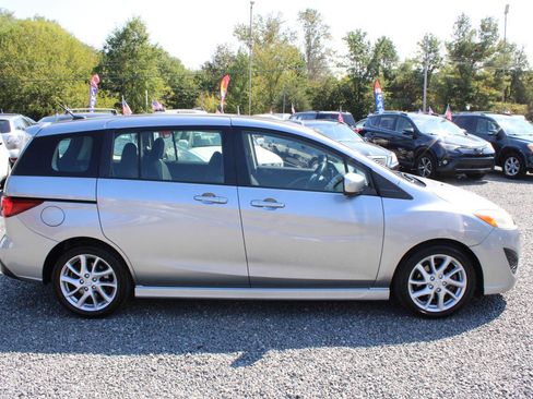 Used 2012 MAZDA MAZDA5 Touring w/ Moonroof & Audio Pkg image 6