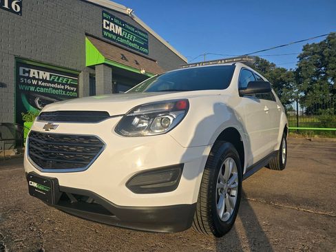 Used 2017 Chevrolet Equinox LS AWD/4WD image 3