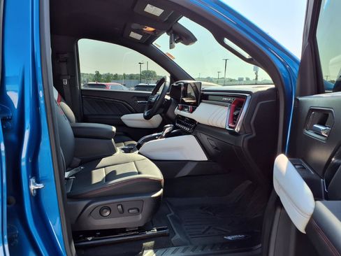 Used 2024 GMC Canyon AT4X AWD/4WD image 25
