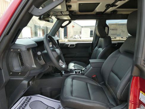 New 2026 Ford Bronco Badlands w/ Sasquatch Package AWD/4WD image 16