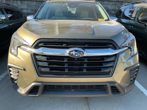Used 2023 Subaru Ascent Limited w/ Technology Package AWD/4WD image 4