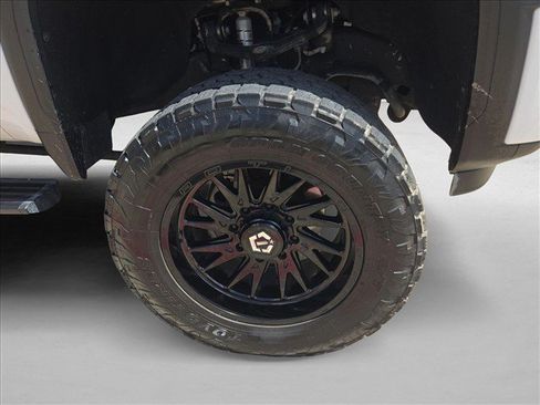 Used 2024 GMC Sierra 2500 AT4 w/ AT4 Preferred Package AWD/4WD image 24
