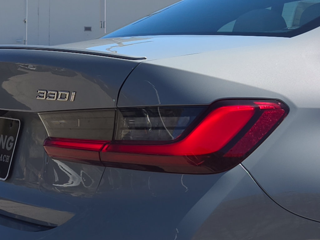 New 2026 BMW 330i Sedan w/ M Sport Package RWD image 3