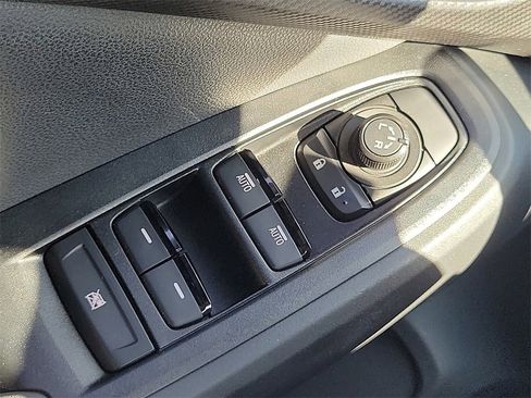 Used 2025 Subaru Crosstrek 2.5i Wilderness w/ Crosstrek Mirror Package image 14