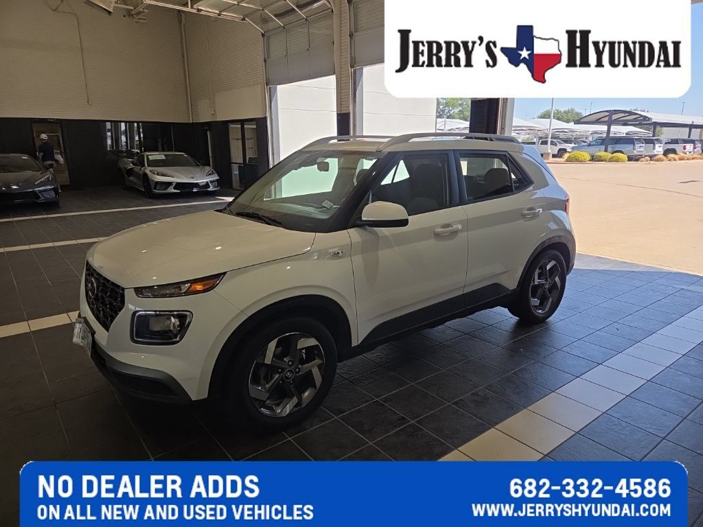 Used 2022 Hyundai Venue SEL FWD image 1