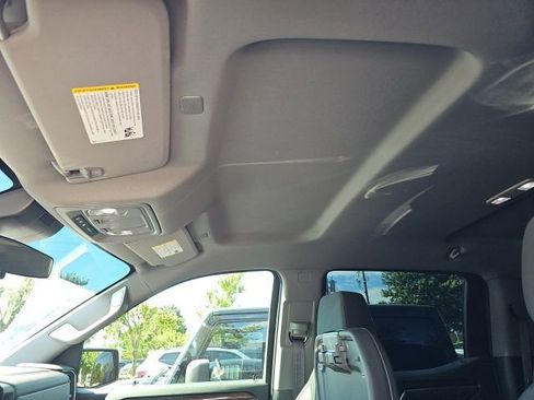 Used 2022 Chevrolet Silverado 1500 LT Trail Boss w/ Protection Package AWD/4WD image 11
