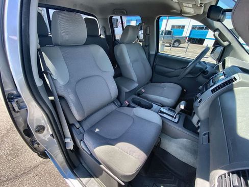 Used 2014 Nissan Frontier SV RWD image 22