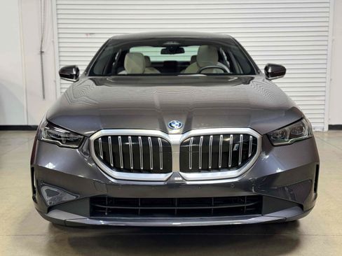 Used 2024 BMW i5 eDrive40i RWD image 29