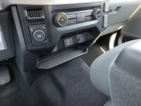 Used 2023 Ford F150 XLT AWD/4WD image 24