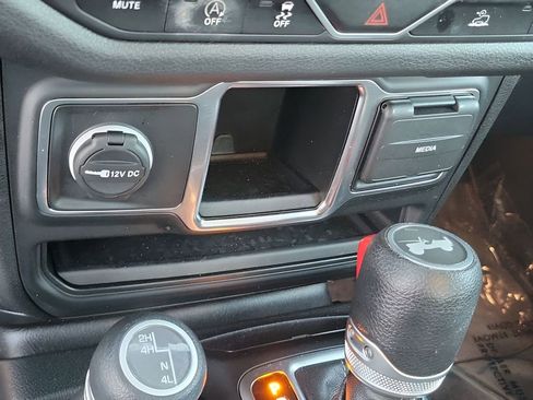 Used 2024 Jeep Wrangler Sport image 24