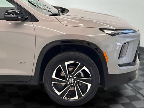 Certified 2026 Buick Enclave Sport Touring AWD/4WD image 6