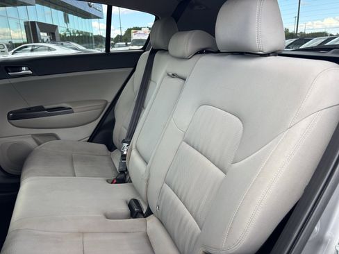 Used 2020 Kia Sportage LX image 15
