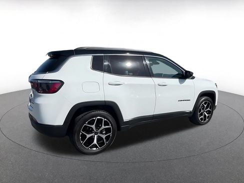 Used 2025 Jeep Compass Limited AWD/4WD image 14