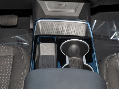 Used 2025 Chevrolet Equinox LT w/ Safety and Technology Package image 23