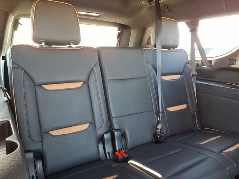 Used 2023 GMC Yukon XL AT4 w/ AT4 Premium Plus Package image 16