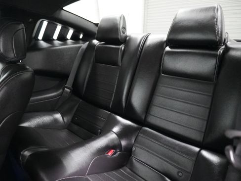Used 2013 Ford Mustang Premium image 13