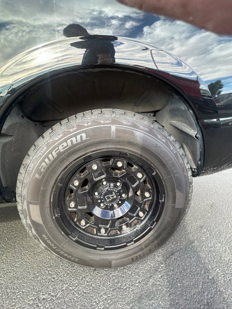 Used 2017 Nissan Titan SV RWD image 13
