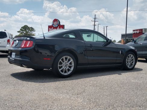 Used 2010 Ford Mustang Coupe image 6