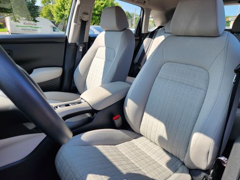 Certified 2024 Honda HR-V LX image 7